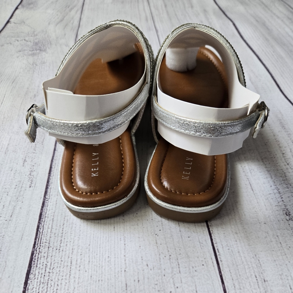 Kelly & Katie Norna White Crystal Sandals - Sz 8 - Picture 2 of 4